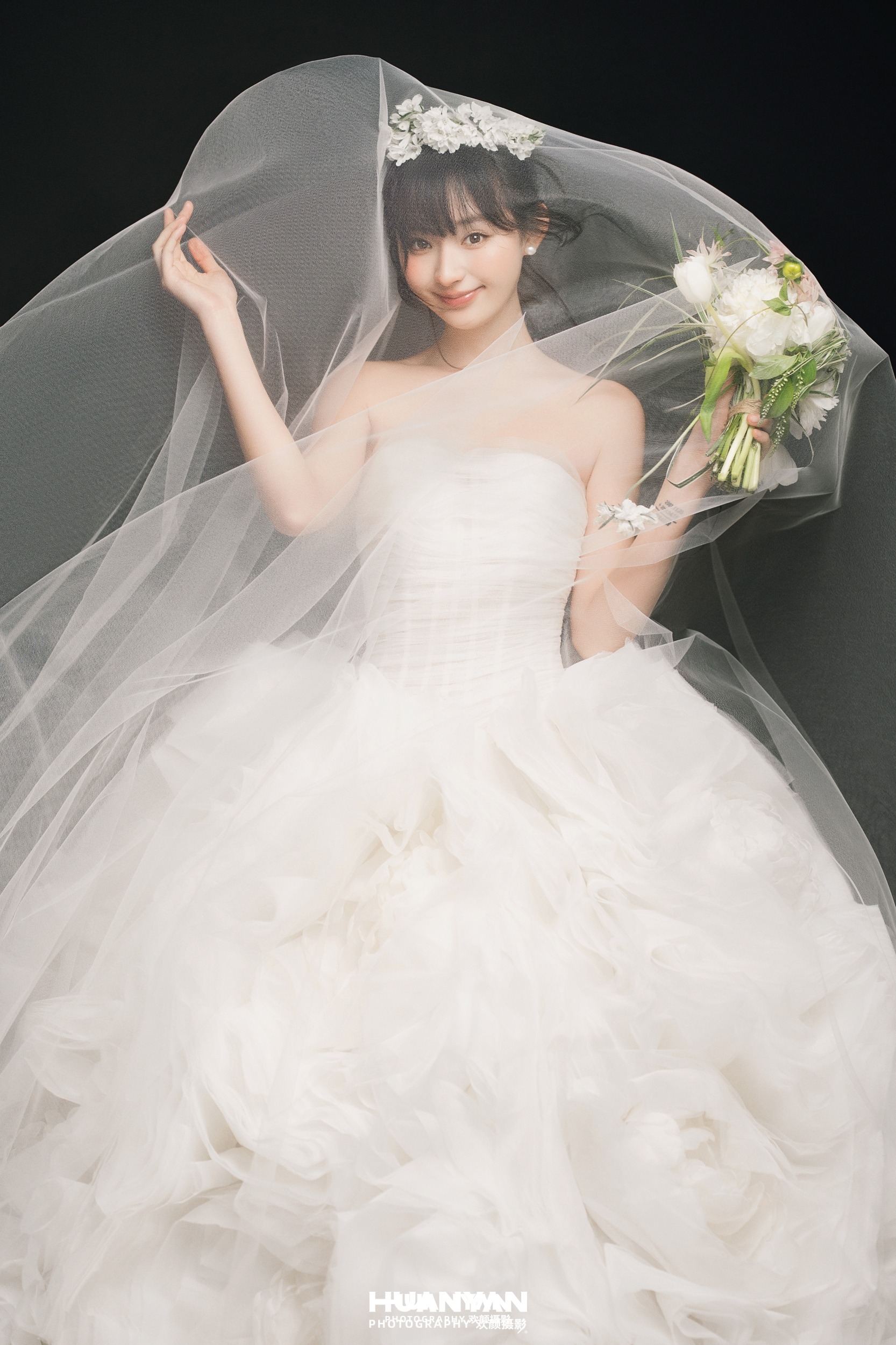 室内影棚浪漫唯美婚纱照实拍（云间甜梦系列）