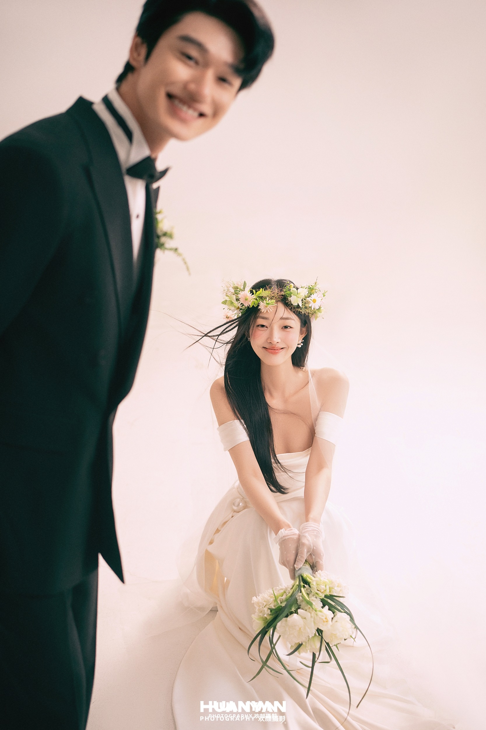 韩式温柔婚纱照 · 室内影棚场景 · 与花同席客片