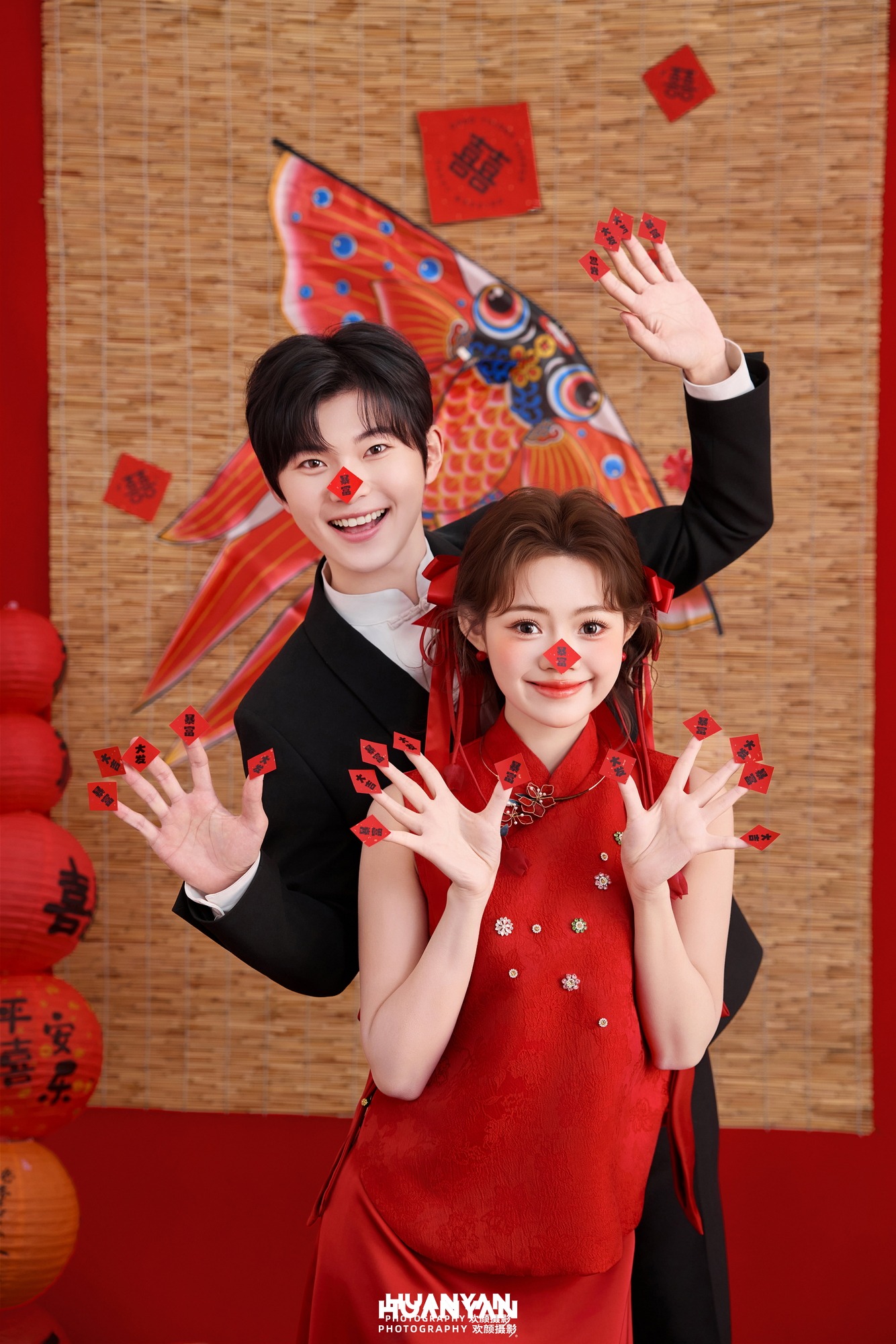 红锦喜乐客片第3张｜新中式婚纱照，摄于室内影棚