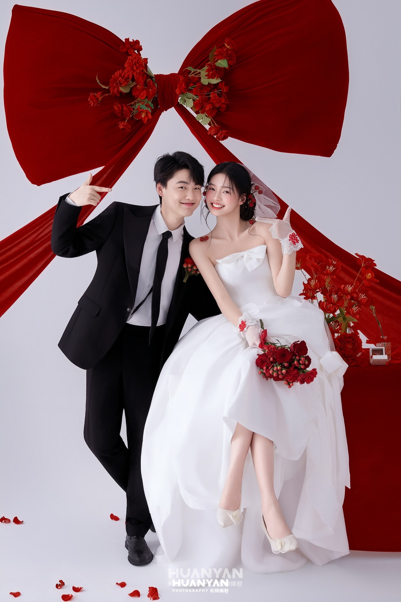 新中式婚纱照 · 室内影棚场景 · 红丝结客片