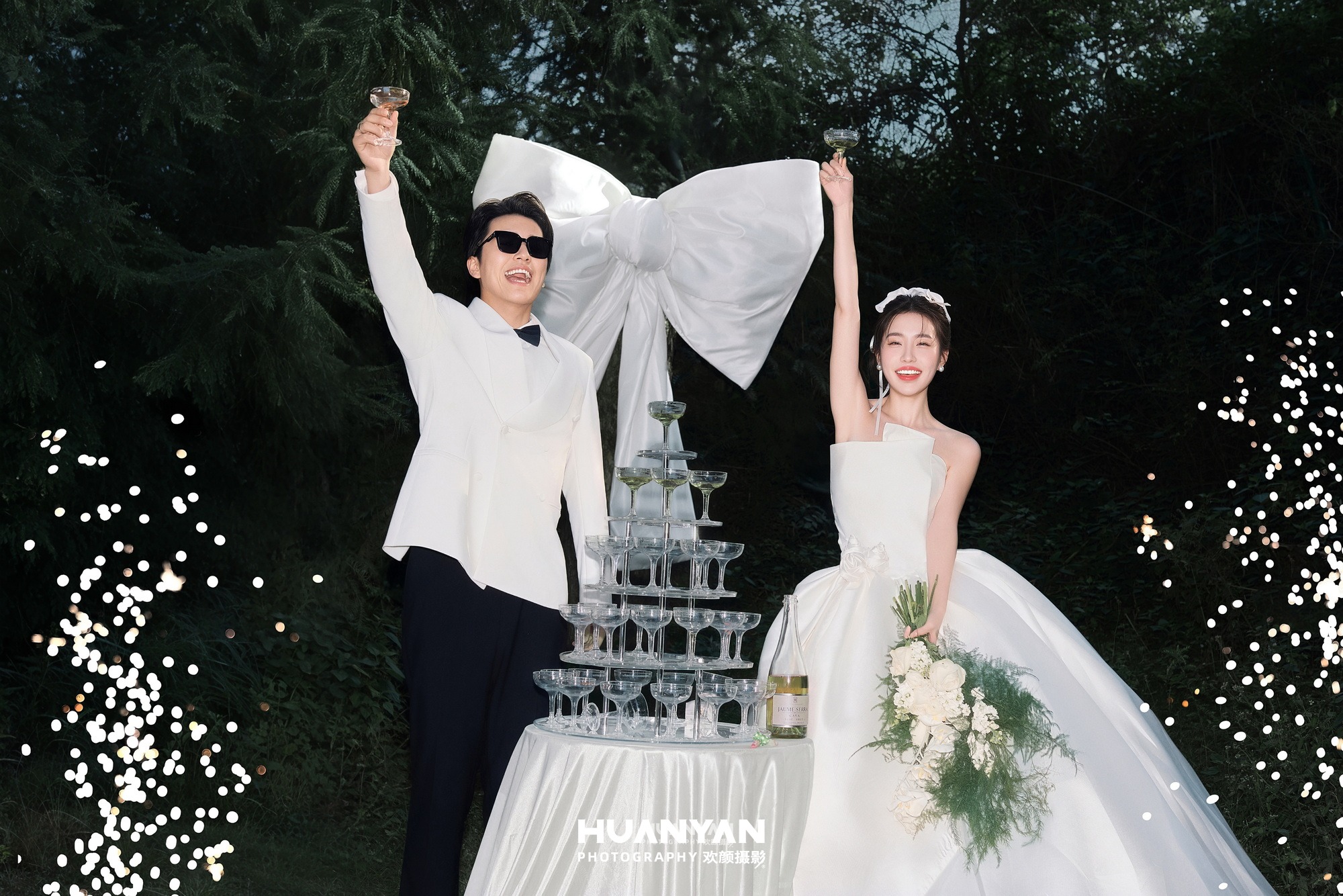 微醺之夜客片第3张｜清新自然婚纱照，摄于户外自然