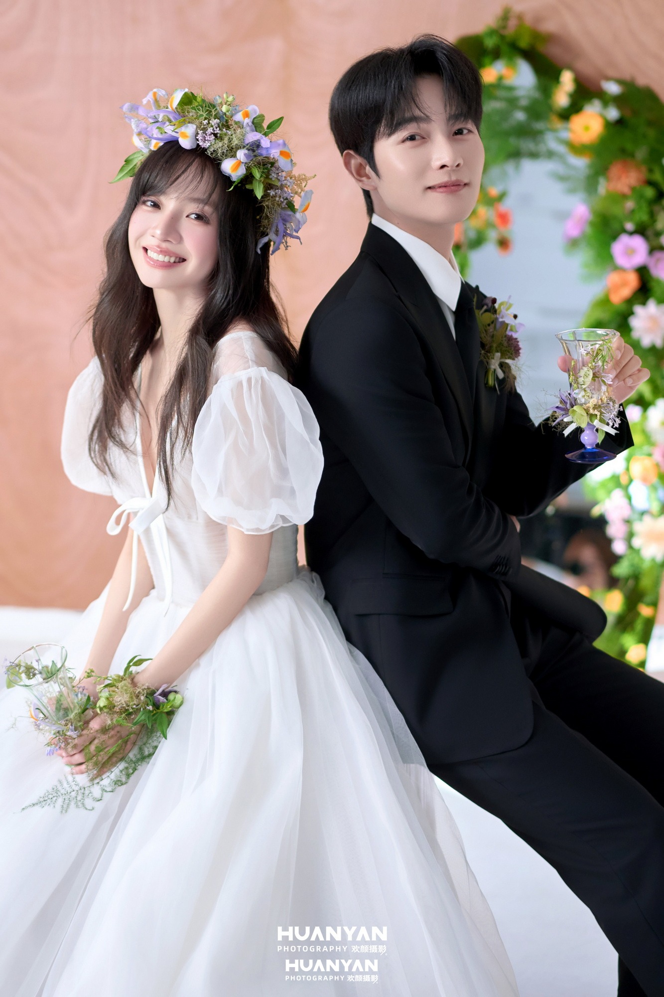 清新自然婚纱照 · 室内影棚场景 · 花环午后客片