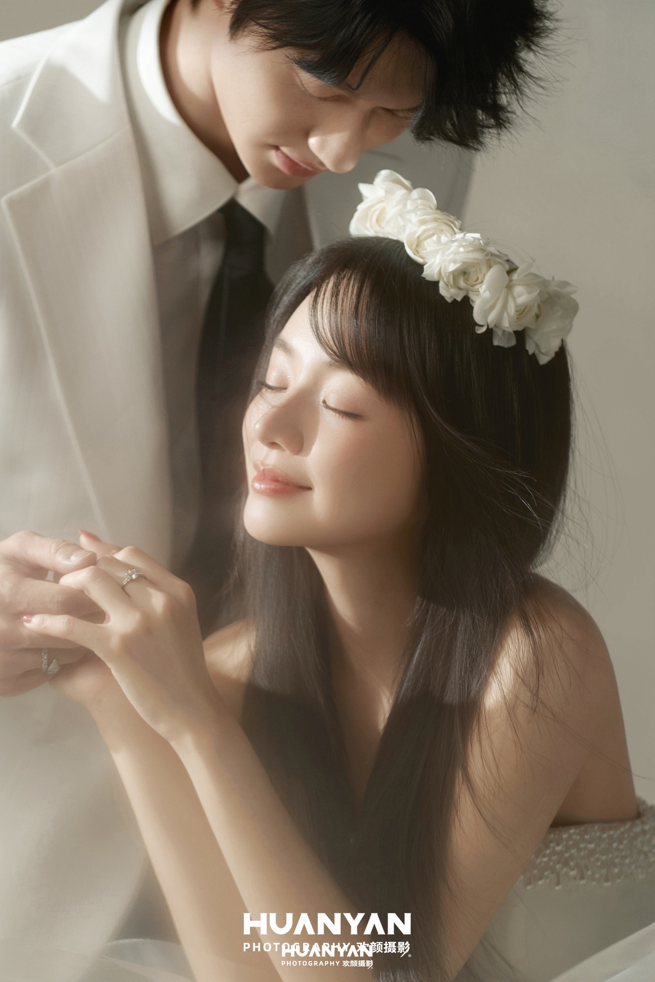 韩式温柔婚纱照 · 室内影棚场景 · 花冠之约客片