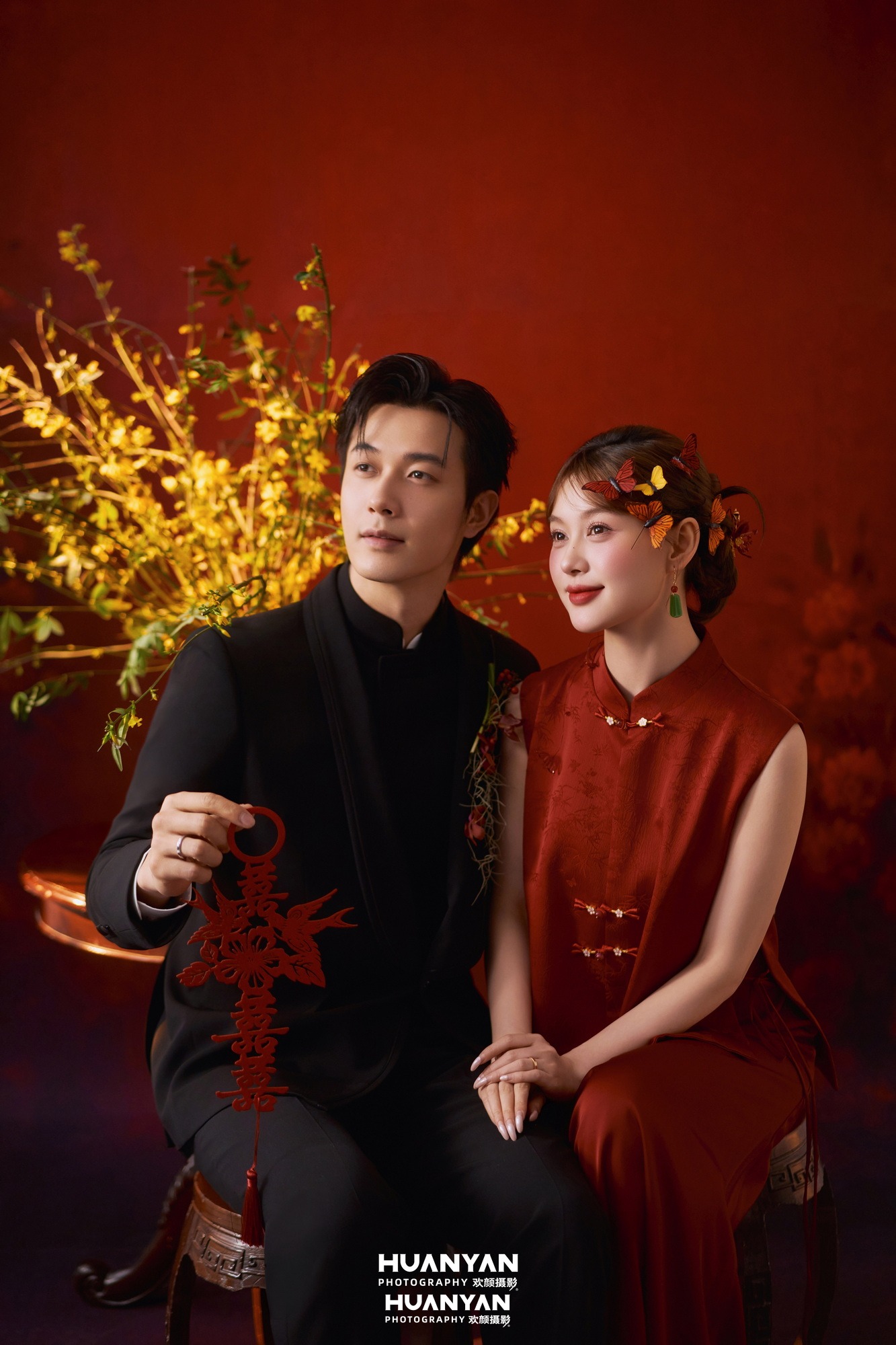 新中式婚纱照 · 室内影棚场景 · 剪纸蝶影客片