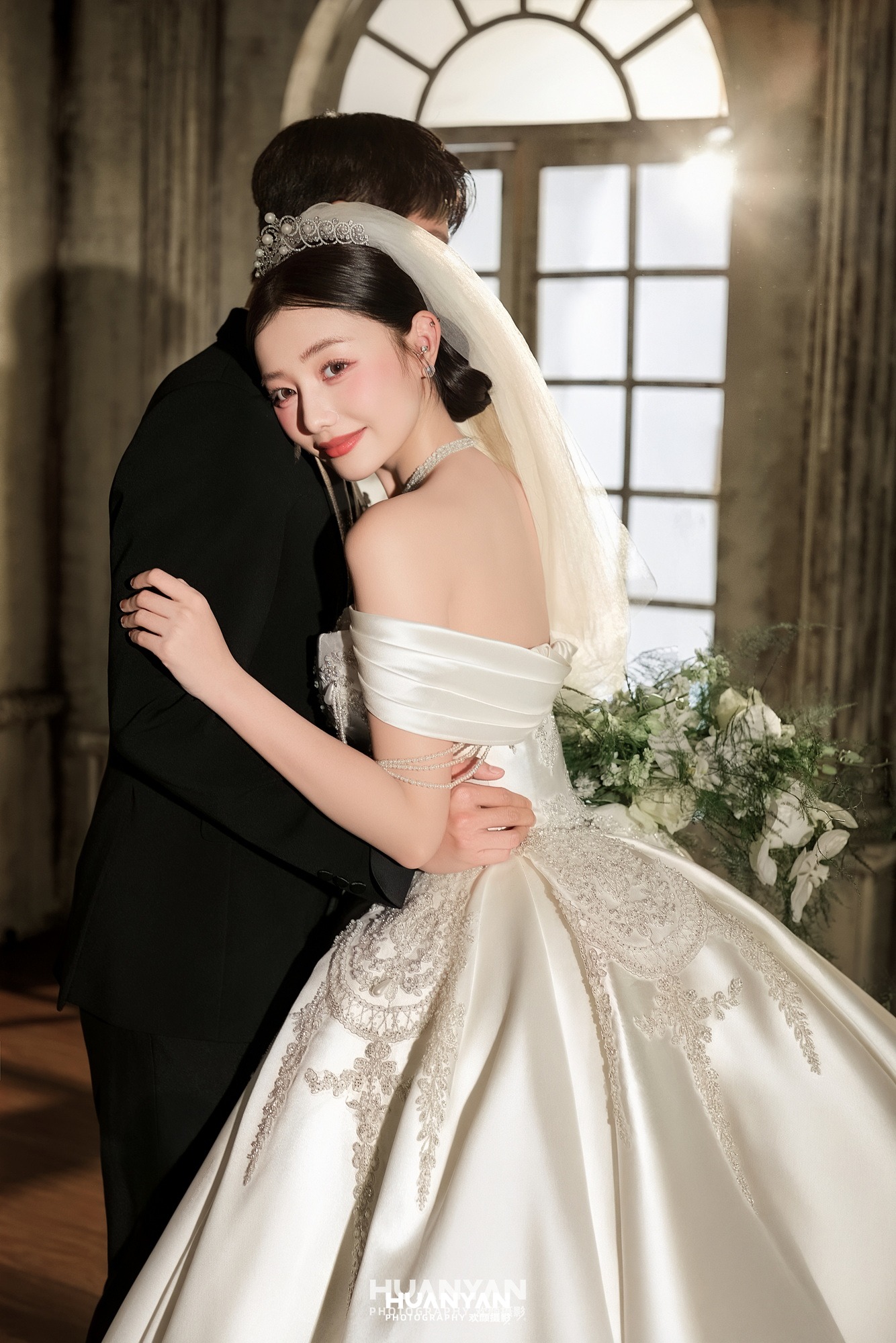 欧式宫廷婚纱照 · 室内影棚场景 · 圆舞曲客片
