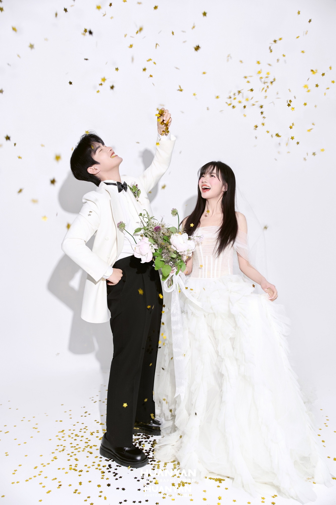 清新自然婚纱照 · 室内影棚场景 · 花环午后客片