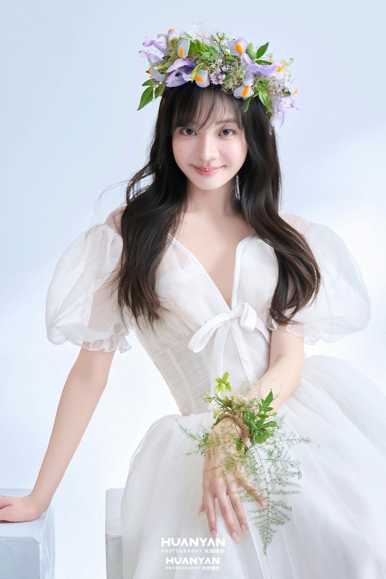花环午后：清新自然婚纱照室内影棚实拍