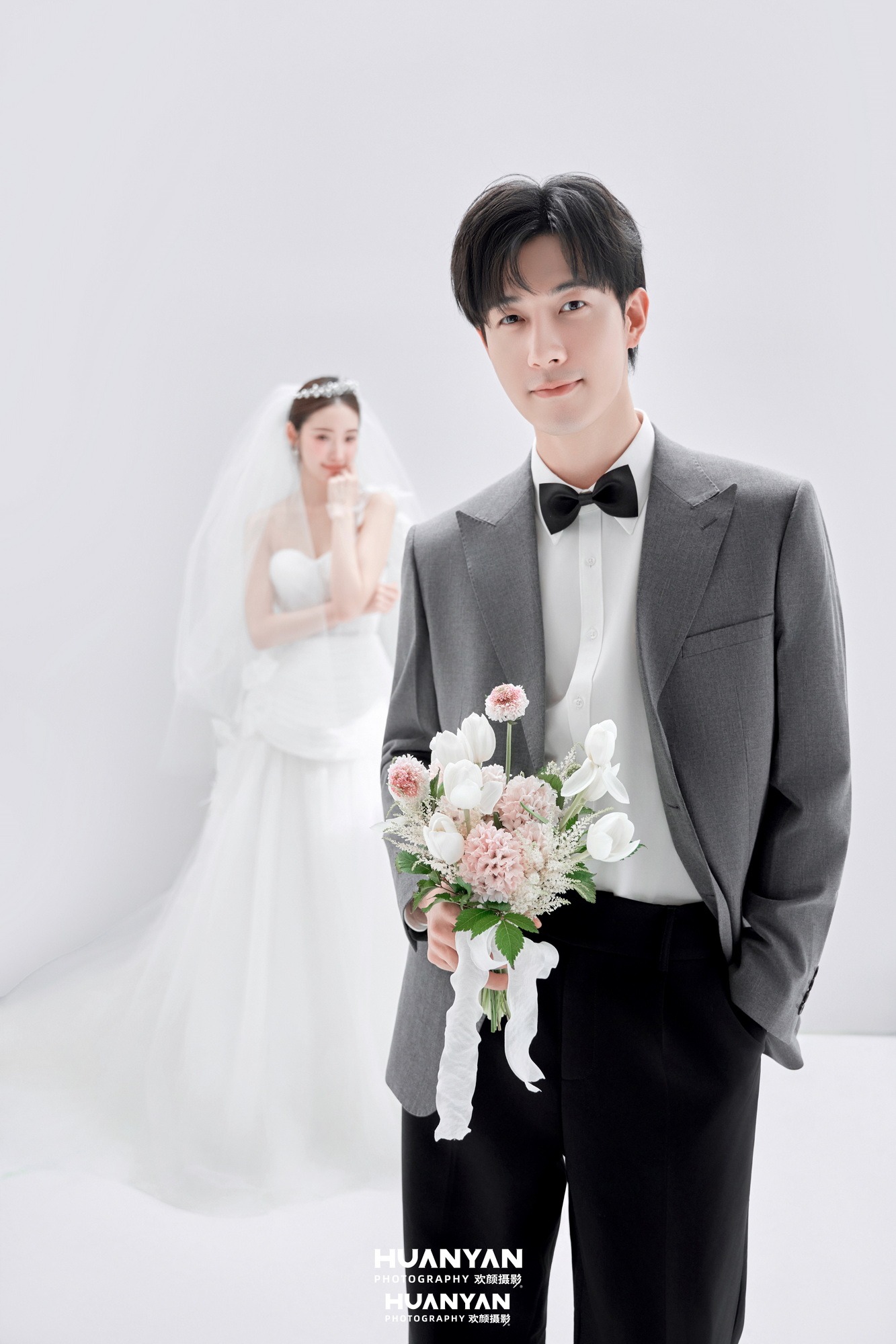 韩式温柔婚纱照 · 室内影棚场景 · 花环絮语客片