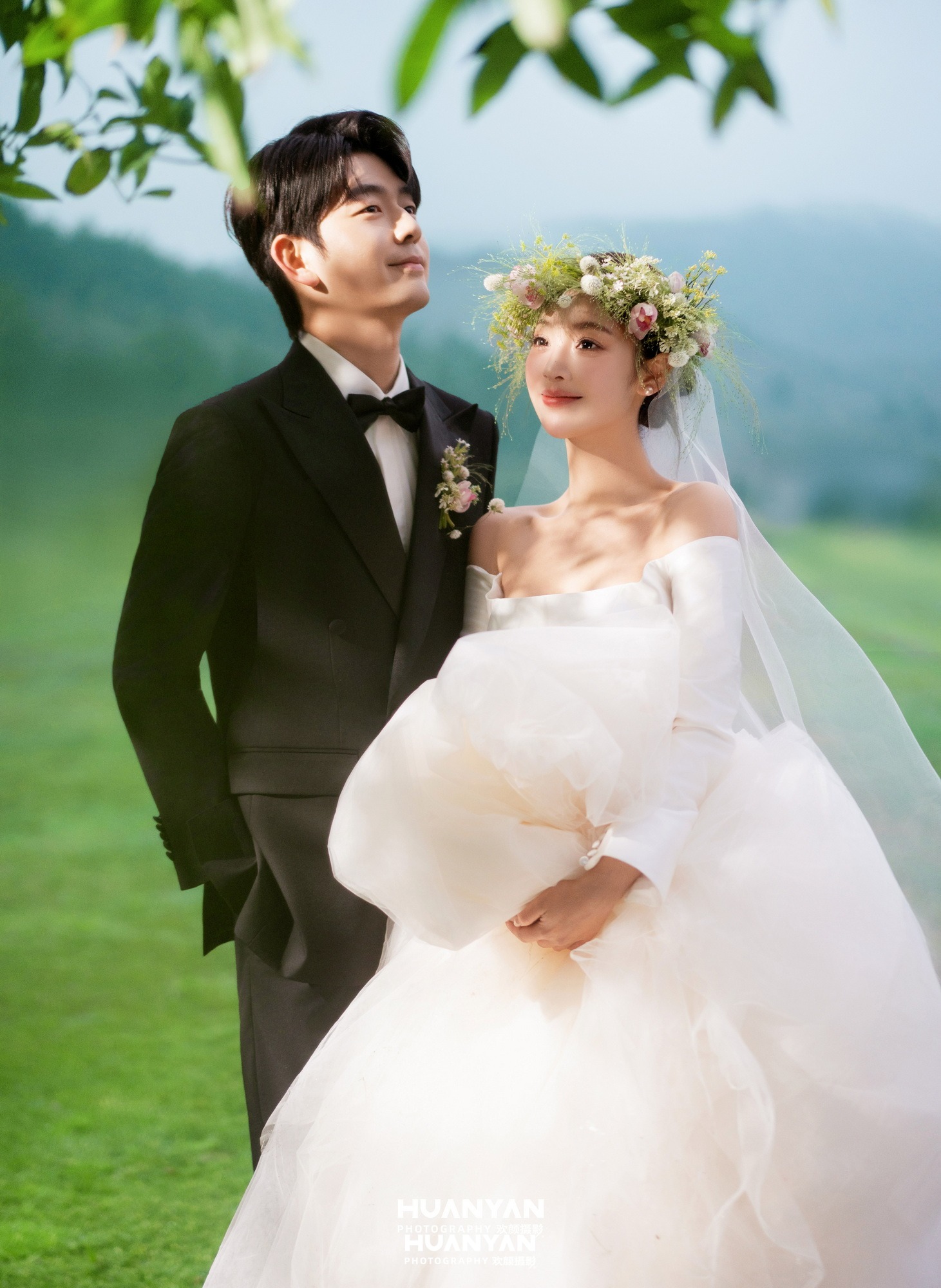 清新自然婚纱照 · 户外自然场景 · 花冠与风客片