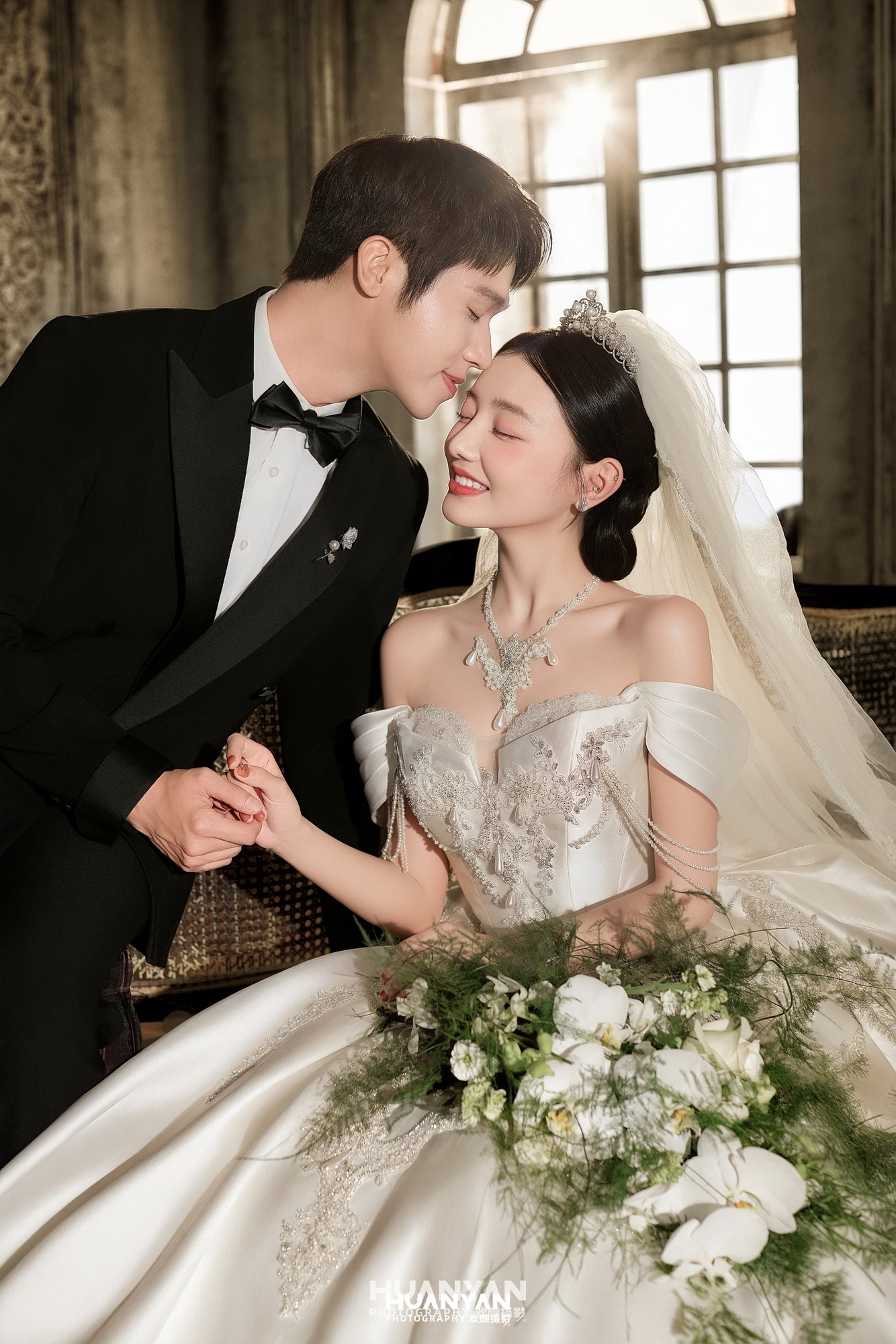 圆舞曲客片第11张｜欧式宫廷婚纱照，摄于室内影棚