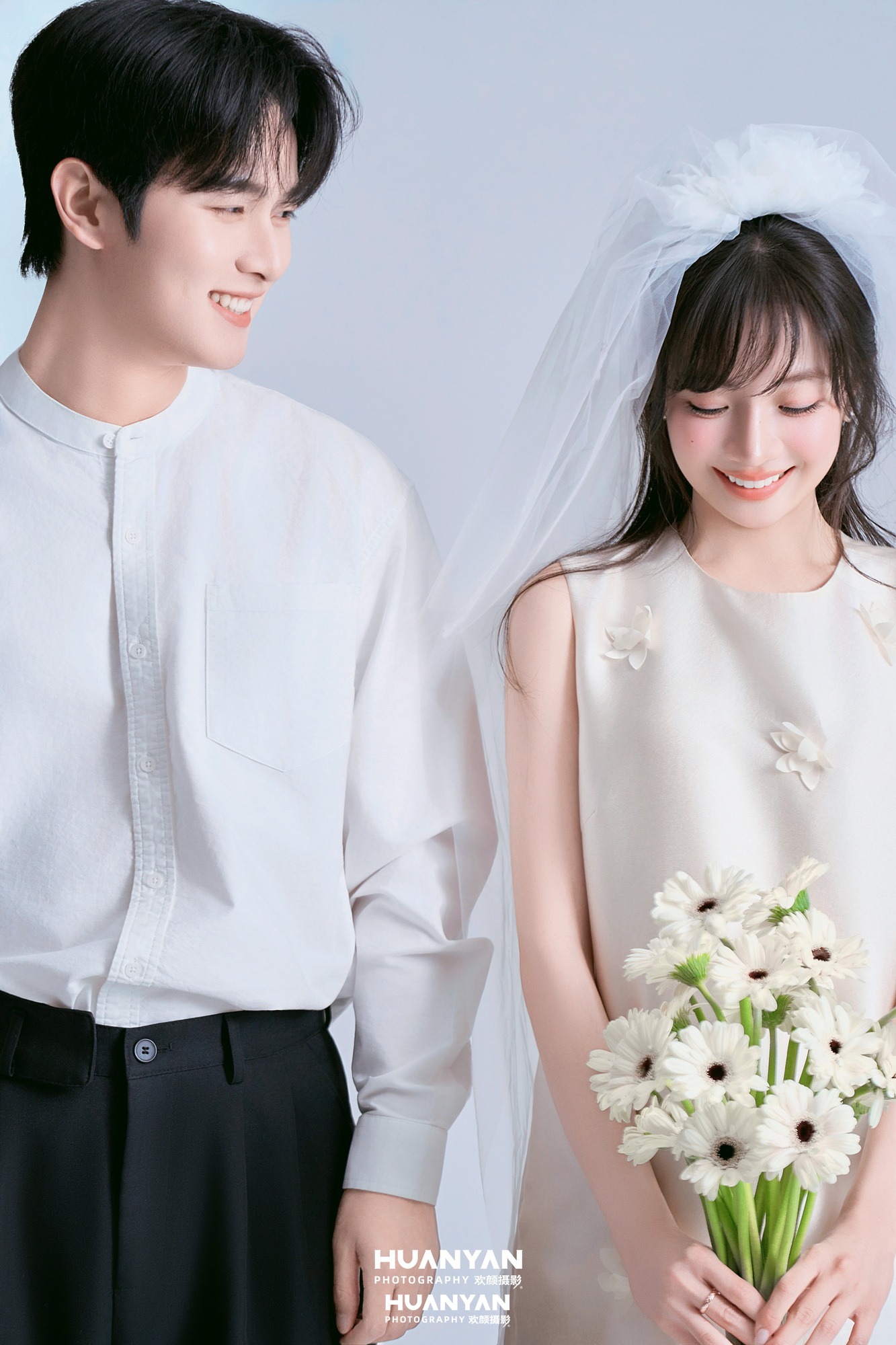 白菊心事：韩式温柔婚纱照室内影棚实拍