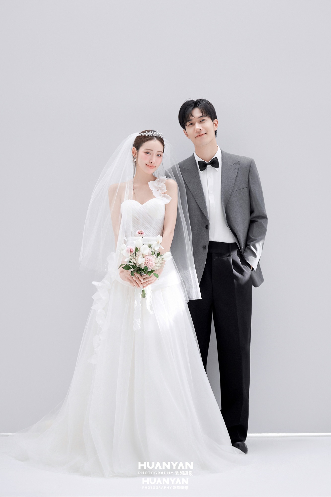 韩式温柔婚纱照 · 室内影棚场景 · 花环絮语客片