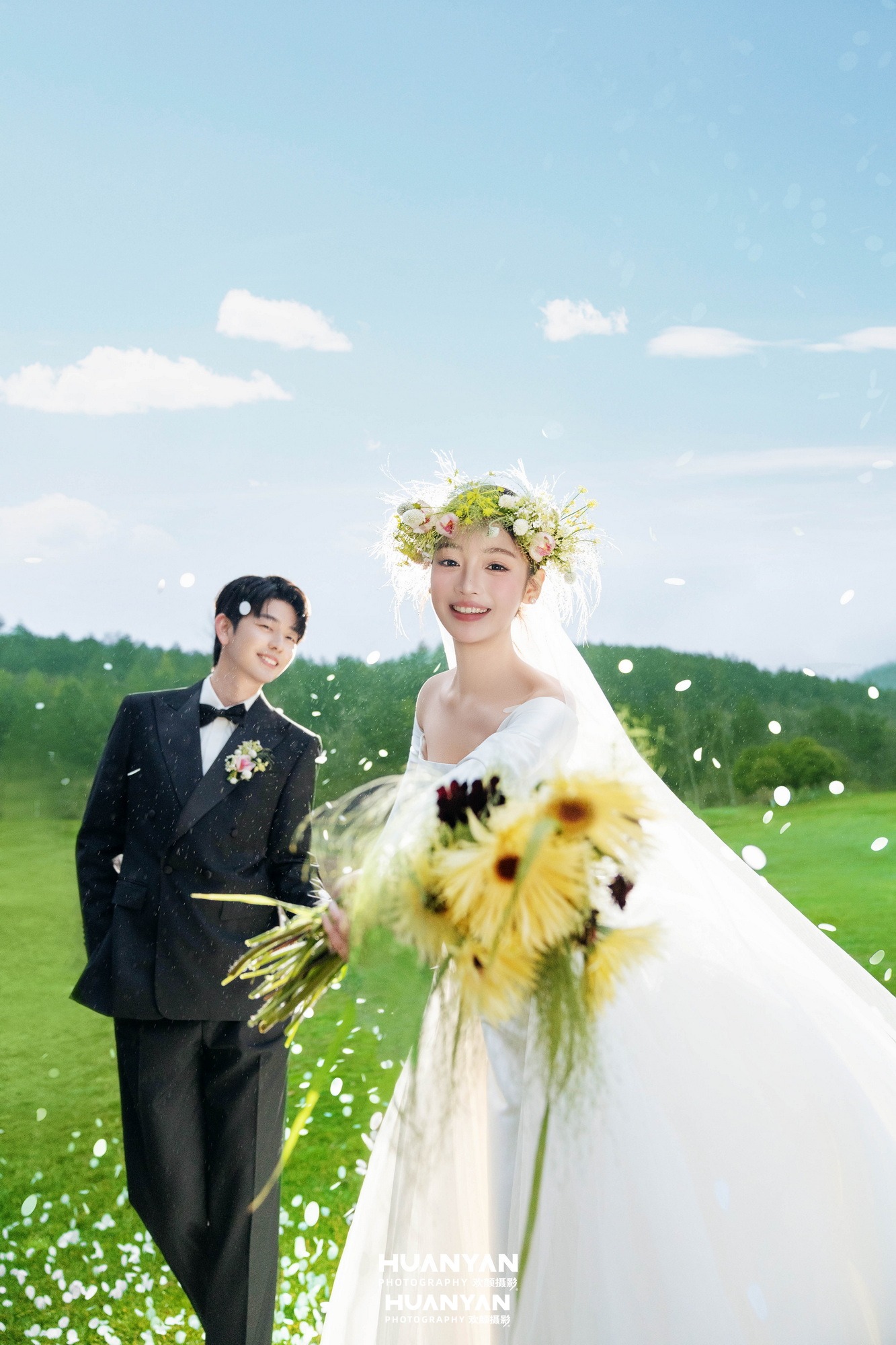 花冠与风客片第11张｜清新自然婚纱照，摄于户外自然