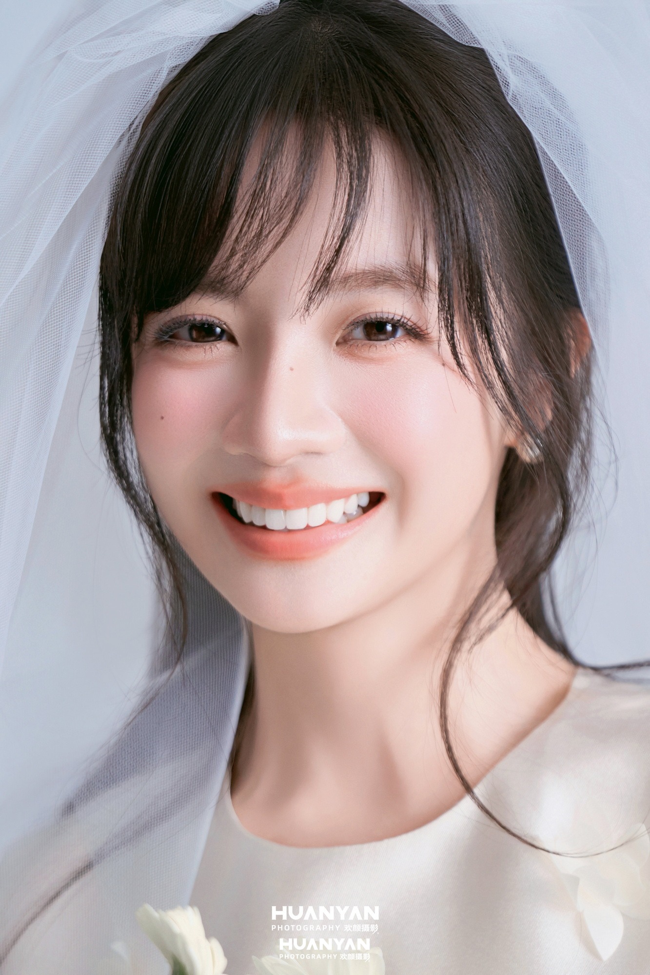 韩式温柔婚纱照 · 室内影棚场景 · 白菊心事客片