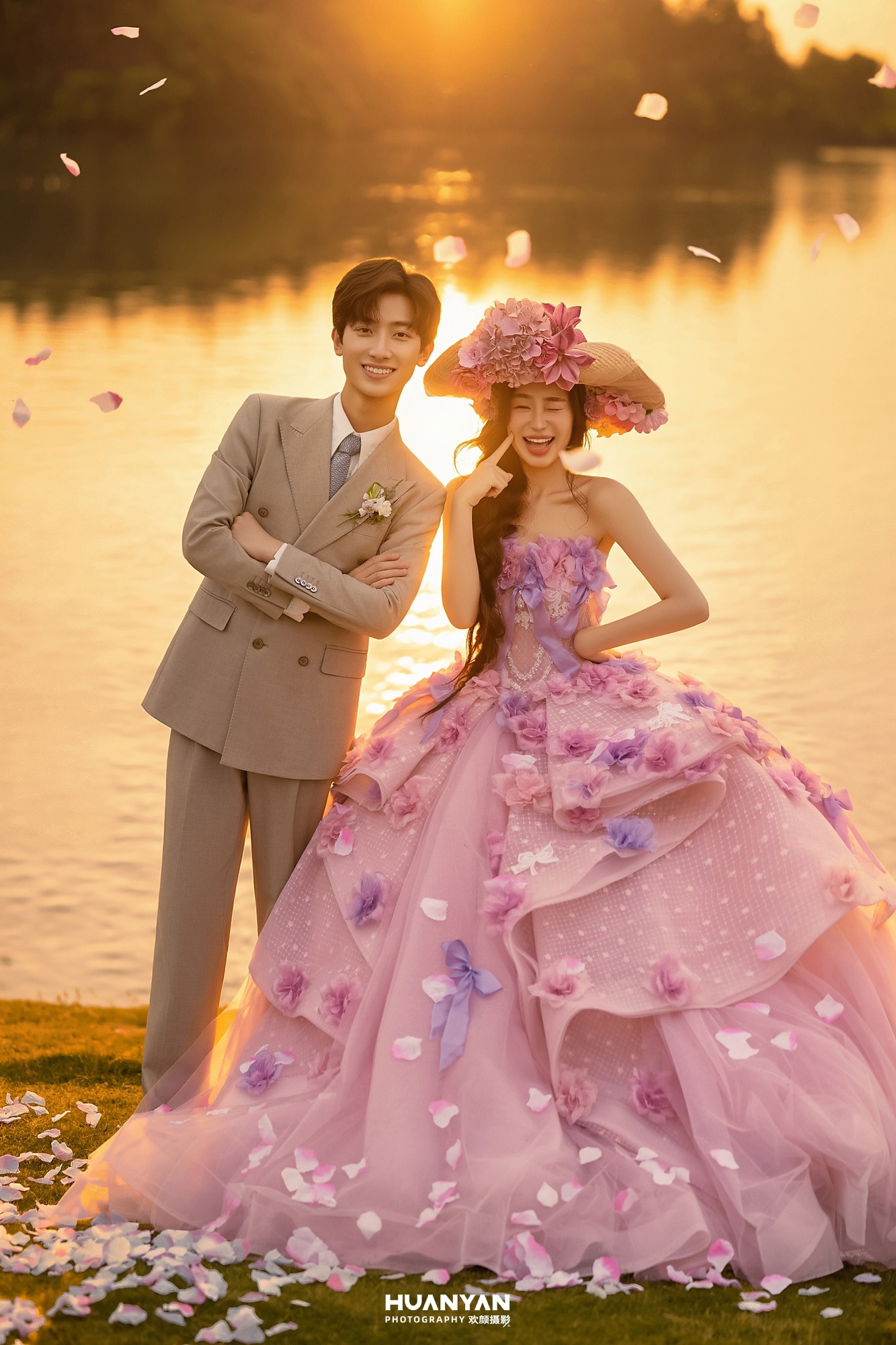 落日绯梦客片第7张｜浪漫唯美婚纱照，摄于户外自然