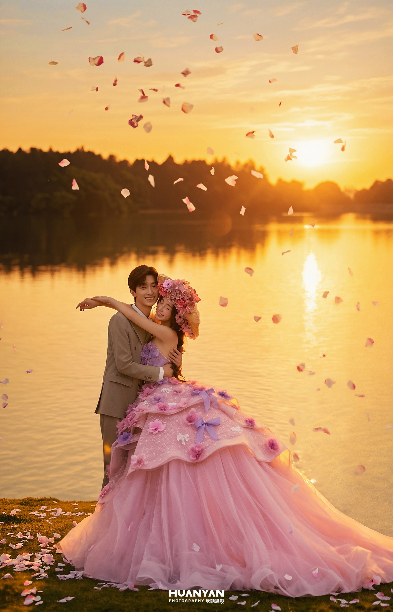 户外自然浪漫唯美婚纱照实拍（湖上花雨系列）