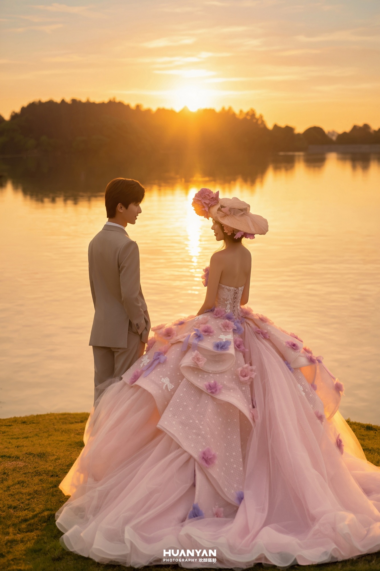 浪漫唯美婚纱照 · 户外自然场景 · 落日绯梦客片