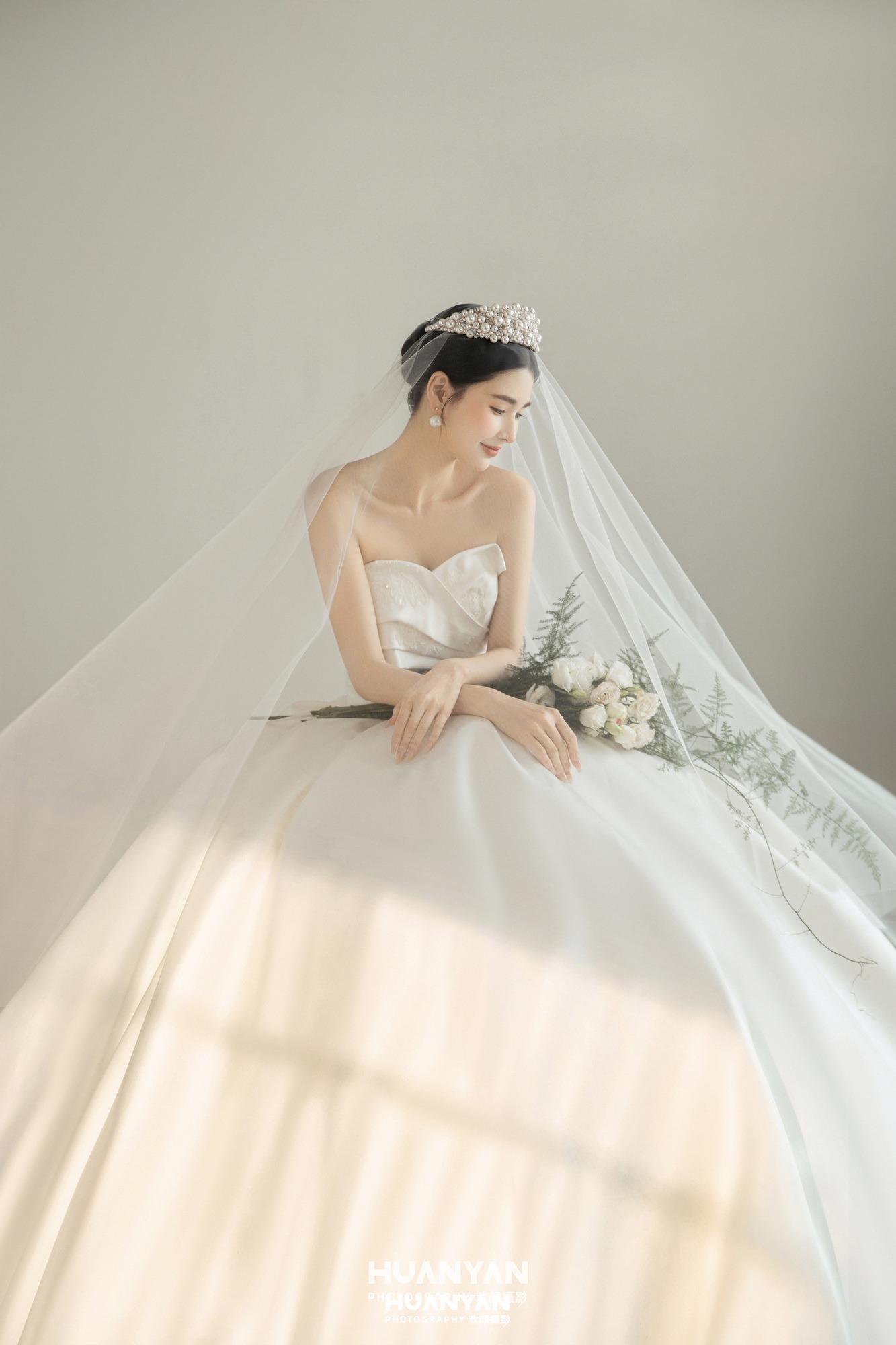 极简婚纱照 · 室内影棚场景 · 纱如浪客片