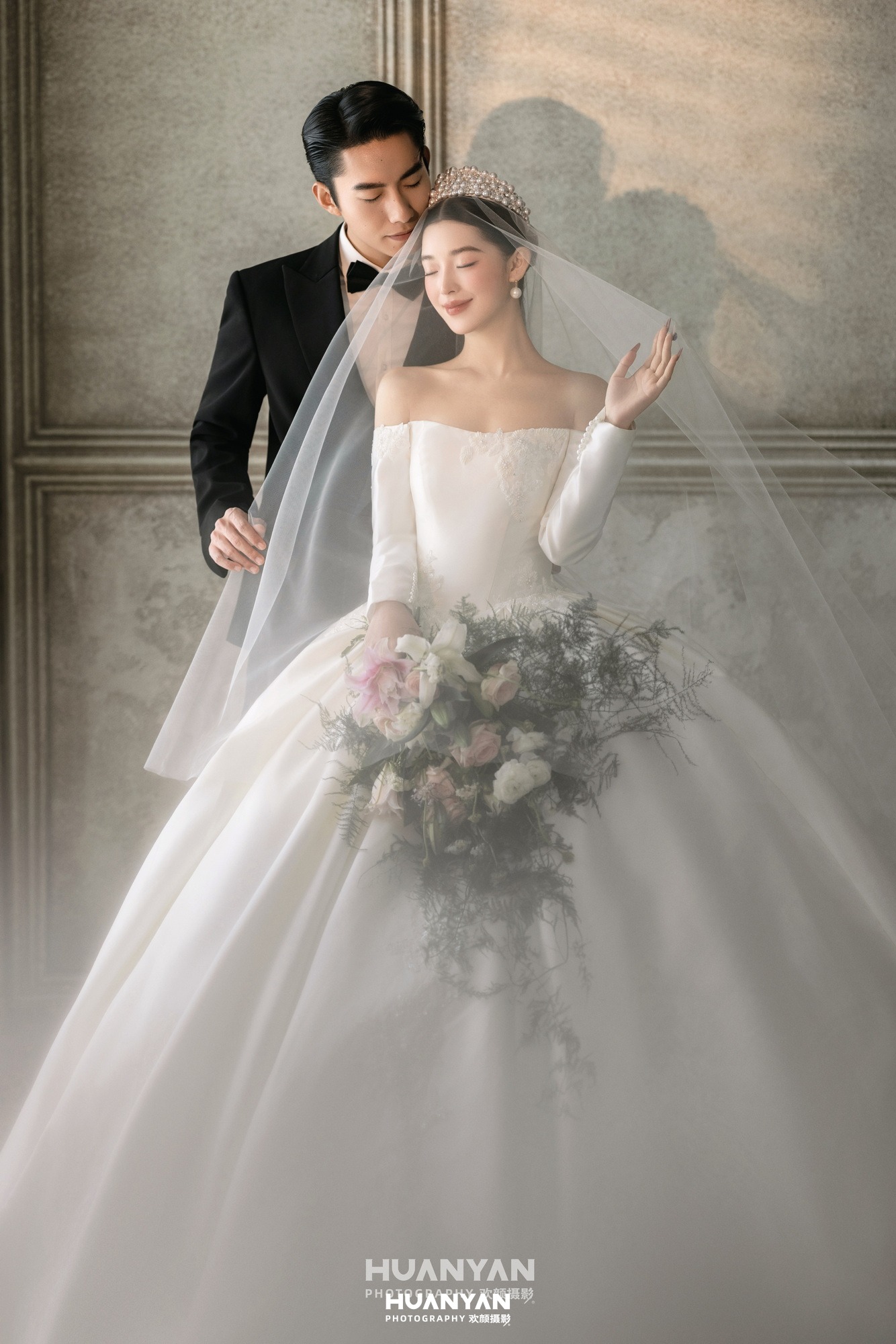 拾纱：浪漫唯美婚纱照室内影棚实拍