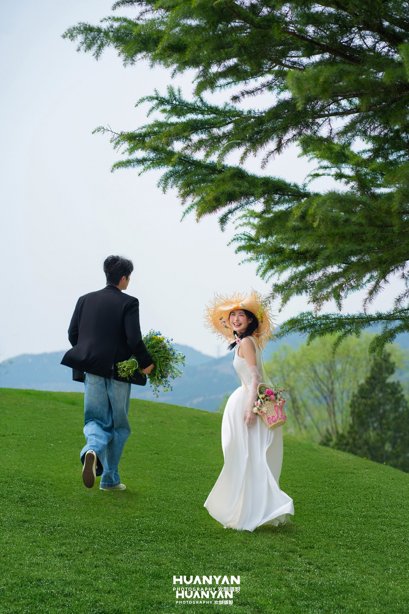 风起草坡：清新自然婚纱照户外自然实拍