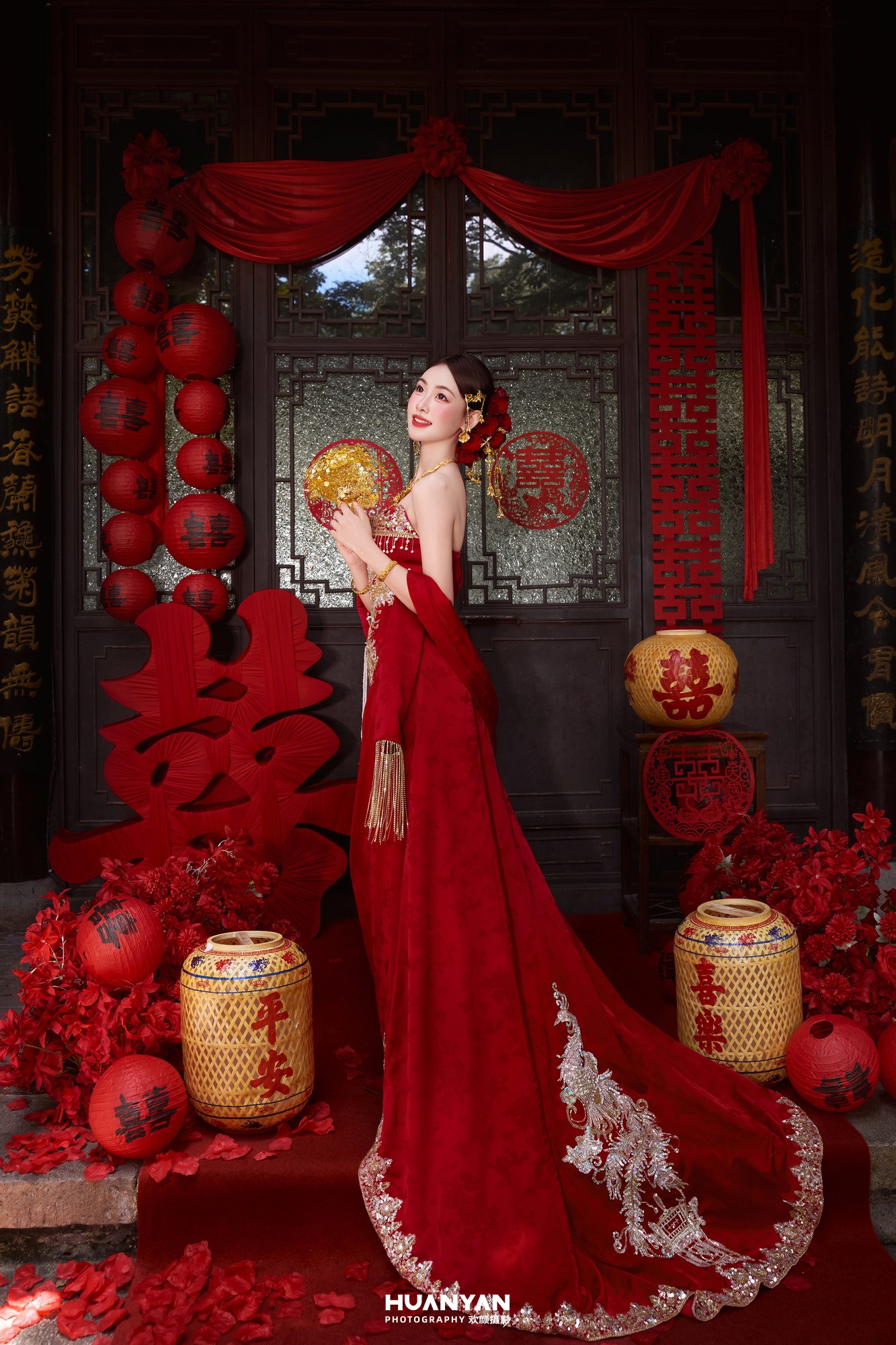 抱囍而归客片第7张｜中式喜嫁婚纱照，摄于古镇水乡